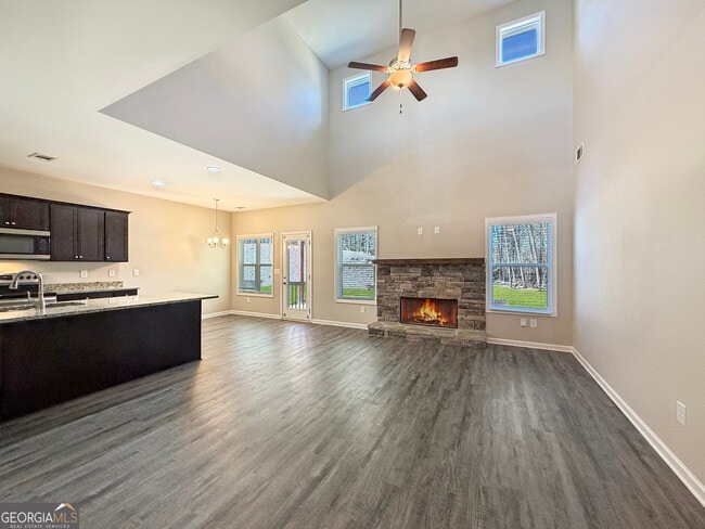 Building Photo - 6369 Woodland Station Dr