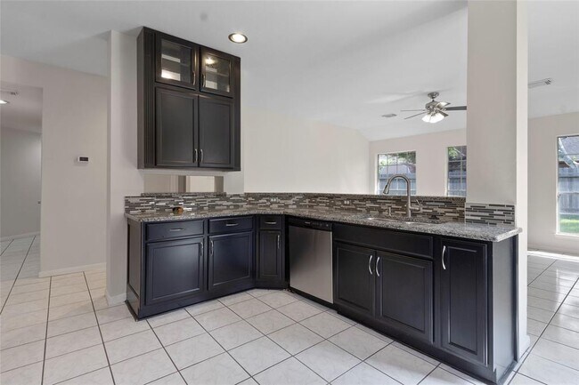 Building Photo - 1809 Oak Cluster Cir