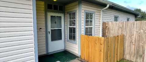 Building Photo - 1827 Wildwood Creek Ln