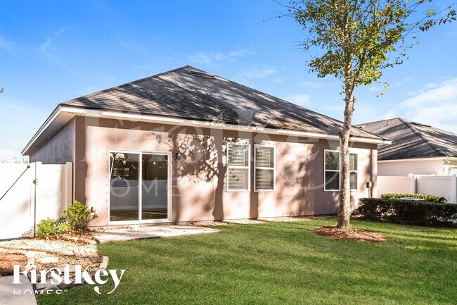 Building Photo - 13710 Goodson Pl
