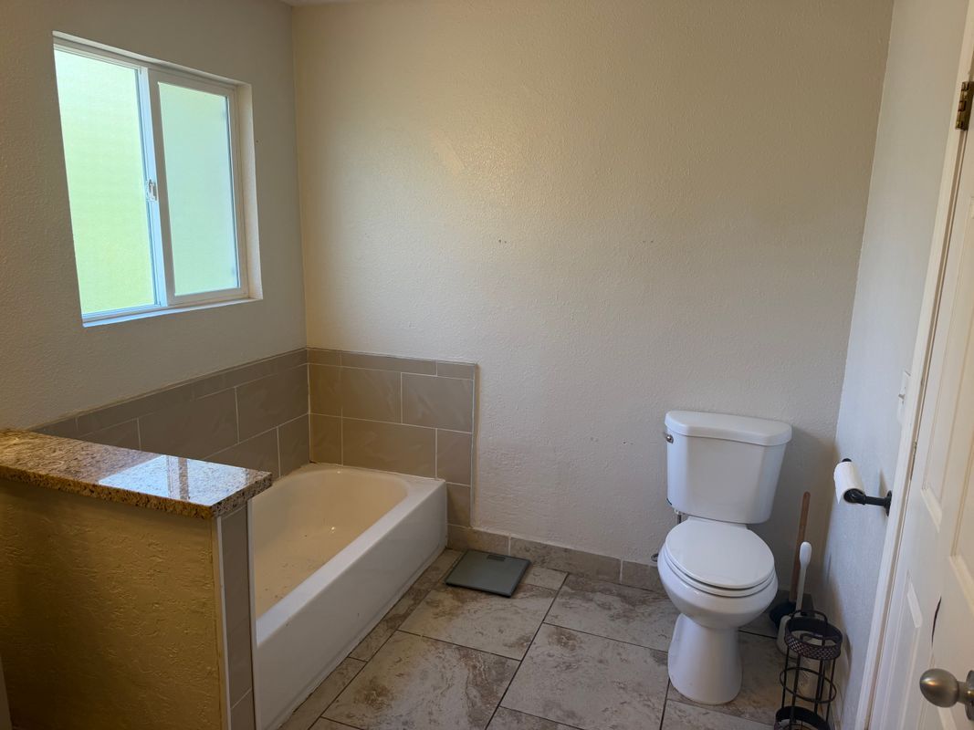 Building Photo - 2672 Kingston Ct