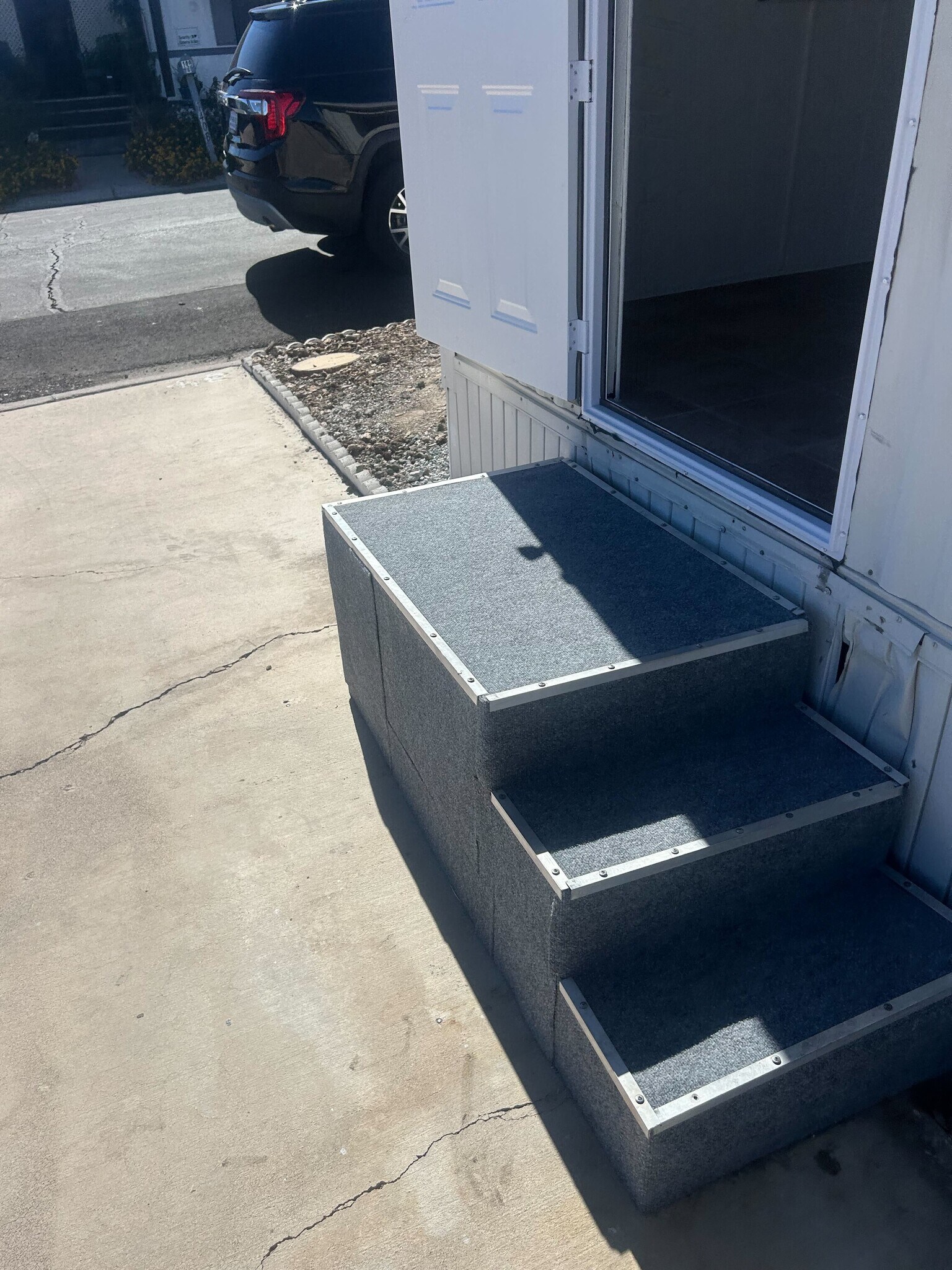 Building Photo - 3601 E Wyoming Ave