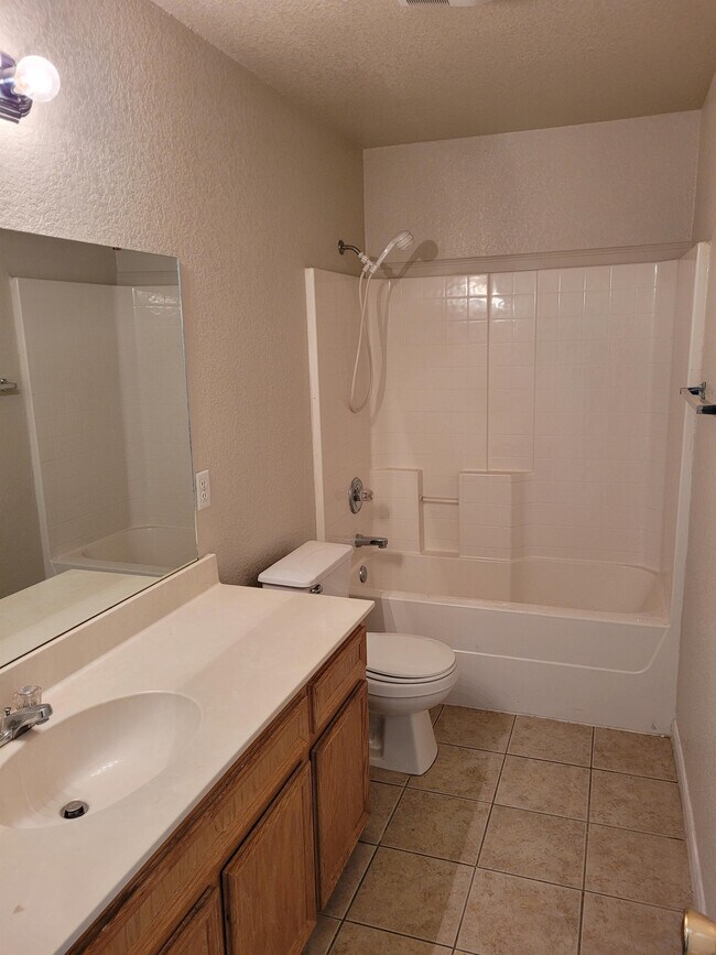 Building Photo - 4604 Acorn Creek Trail