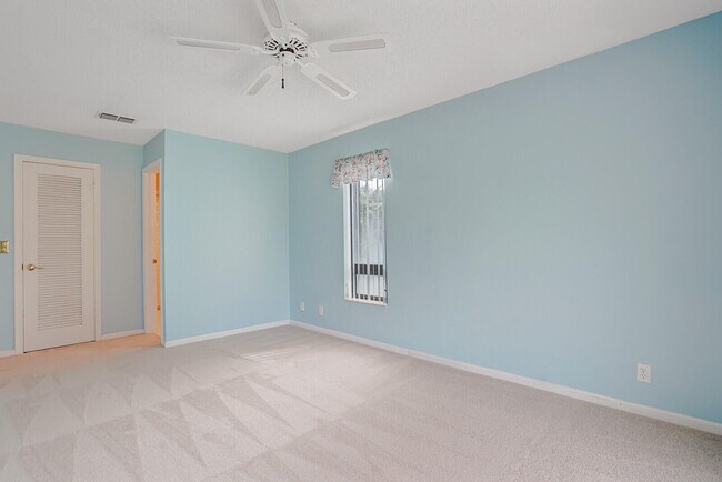 Building Photo - 12712 Spinnaker Ln