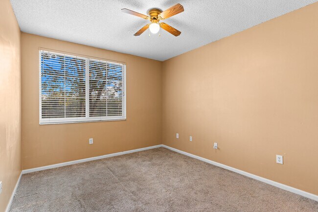 Building Photo - 1130 Reserve Way