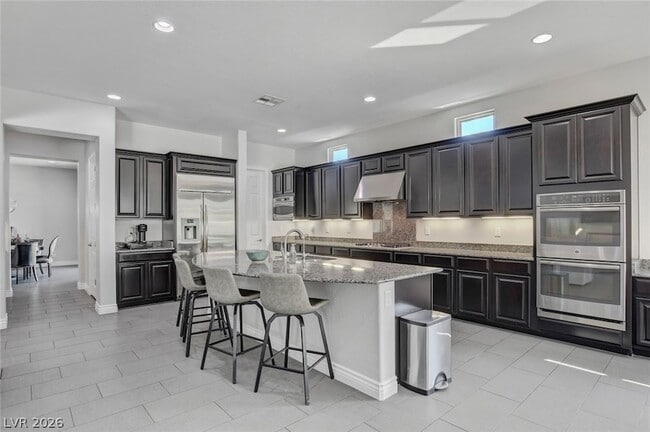 Building Photo - 11 Grand Masters Dr