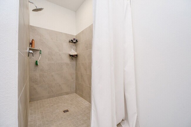 Building Photo - 26610 Coast Redwood Dr