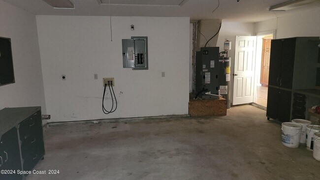 Building Photo - 1840 Rawdon St NW