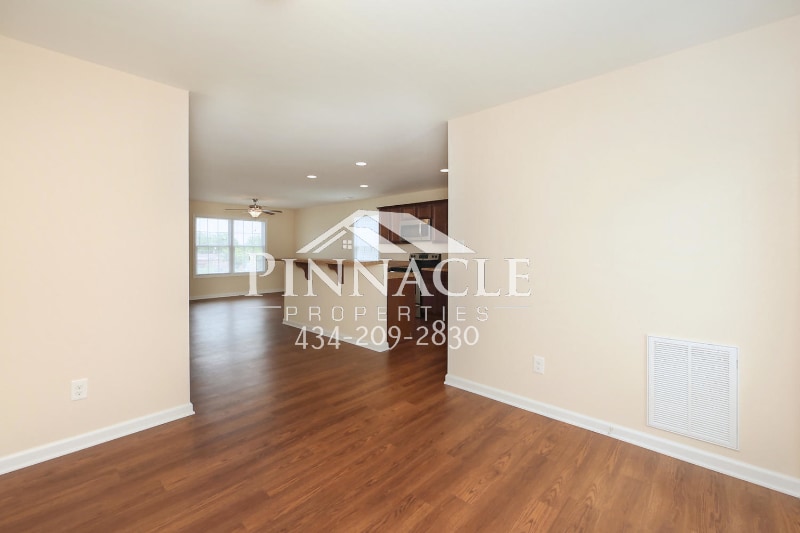 Building Photo - 124 Tomahawk Industrial Park