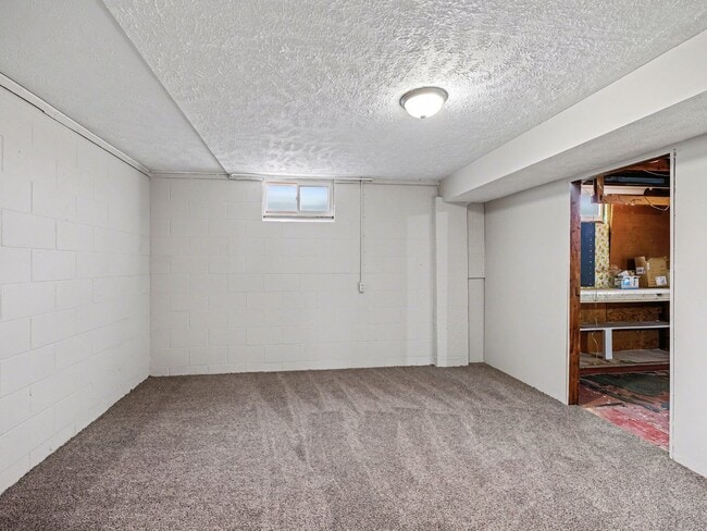 Building Photo - Bellevue 3 bedroom house for rent