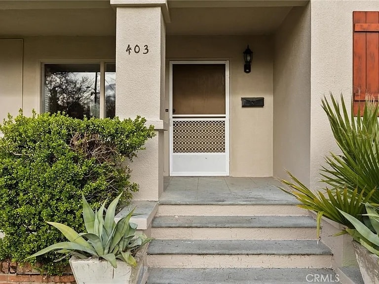 Building Photo - 403 Ash St