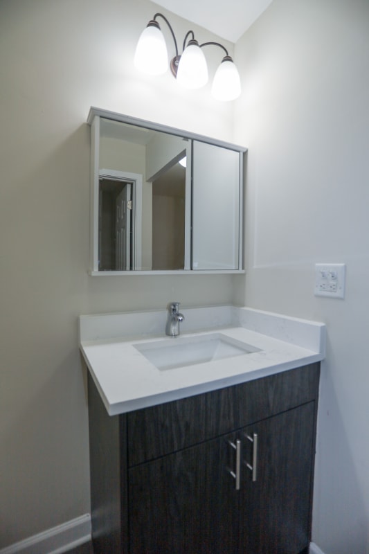 Building Photo - 5841 N Winthrop Ave