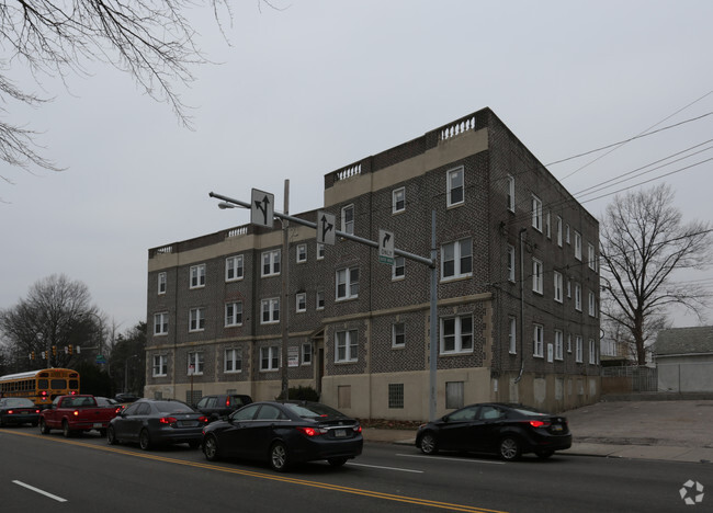 Building Photo - Boulevard Apartments