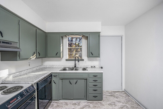 Building Photo - 911 SW 35th St