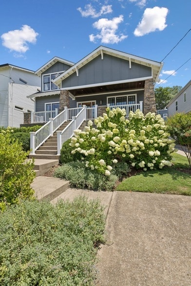 Building Photo - 2310 Vaulx Ln