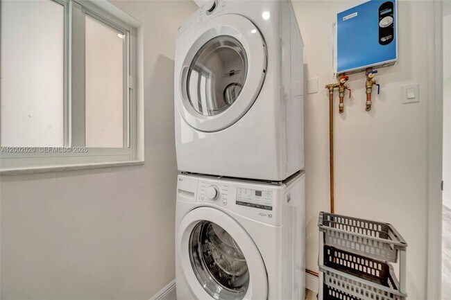 Building Photo - 8502 NW 59th St