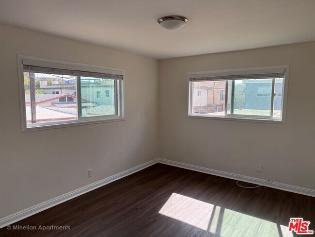 Building Photo - 1813 12th St