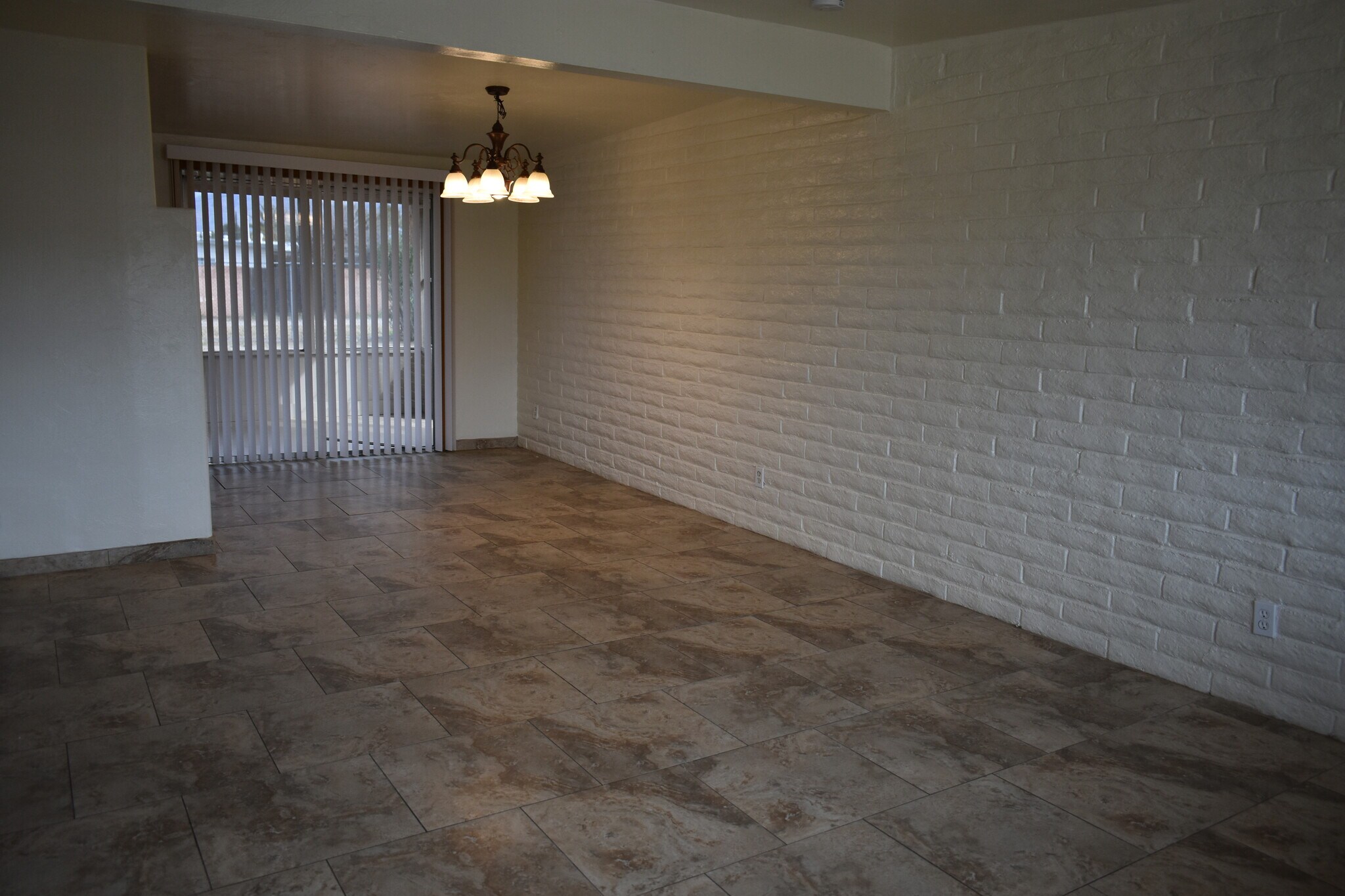 Building Photo - 3645 E 32nd St