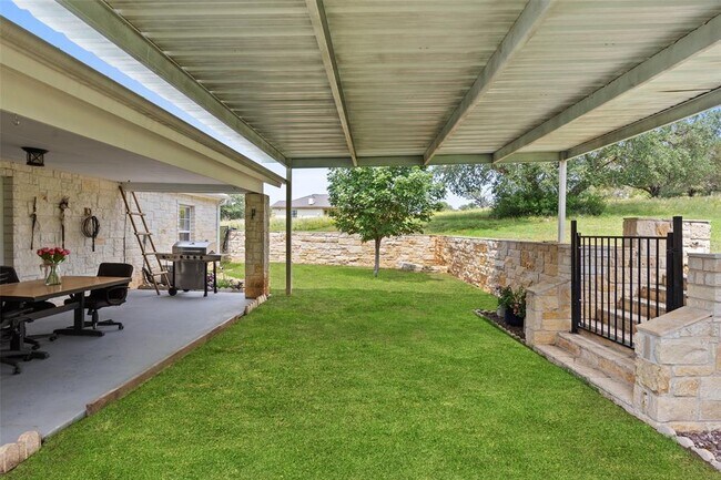 Building Photo - 151 Uplift