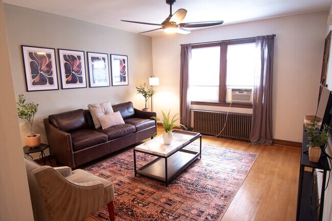 Building Photo - 1514 16th St SE