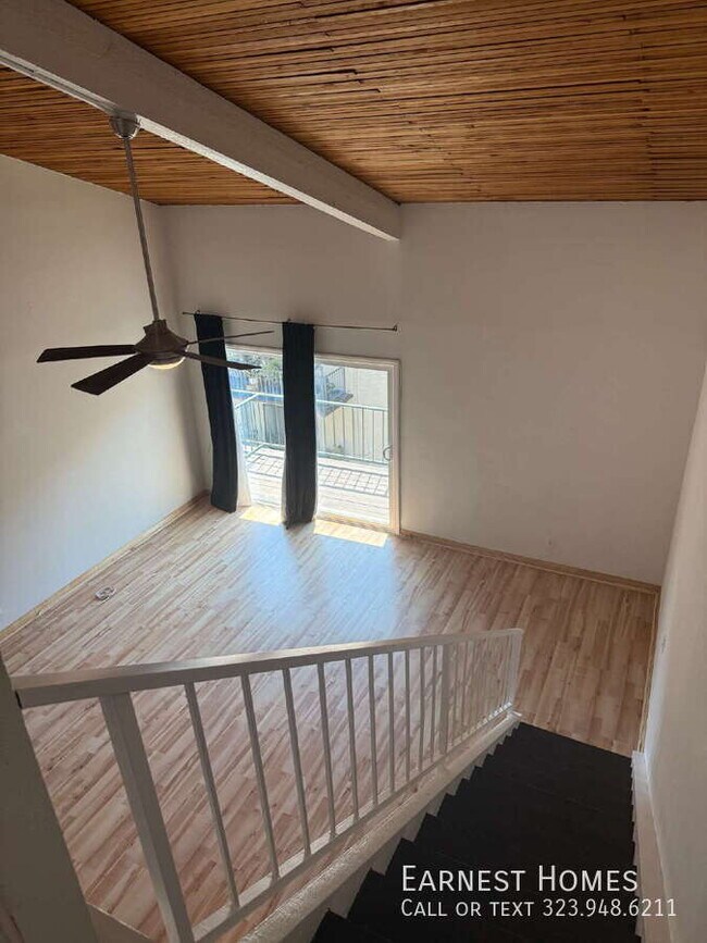 Building Photo - 5460 White Oak Ave