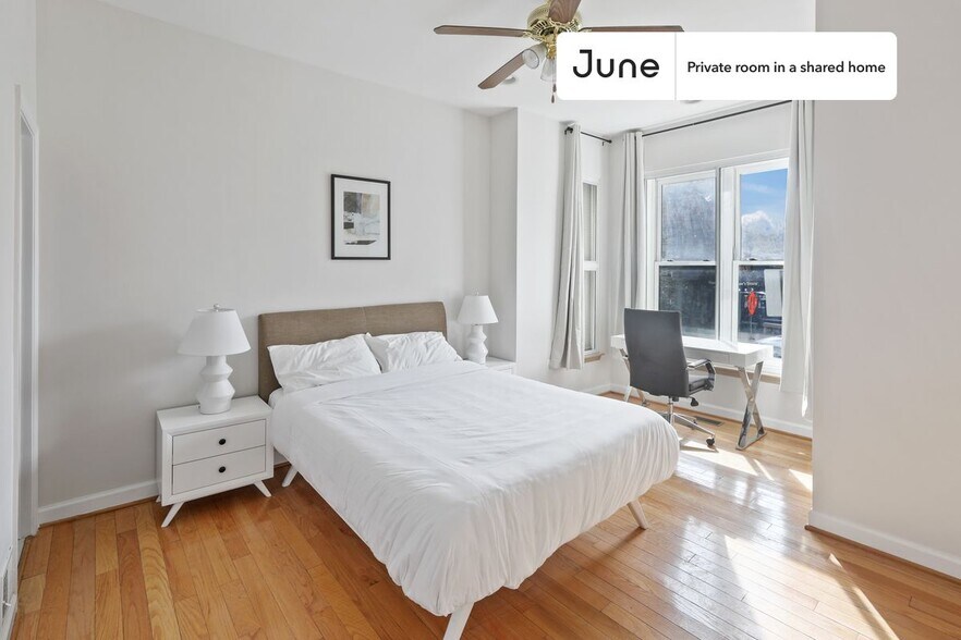 Primary Photo - Room in Shared 3 bed/2.5 bath home