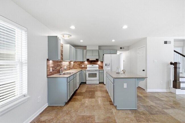 Building Photo - 1535 Willow Bend