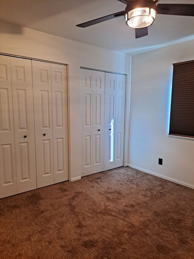 Building Photo - 936-10 Molello   #25-27 Villa Drive