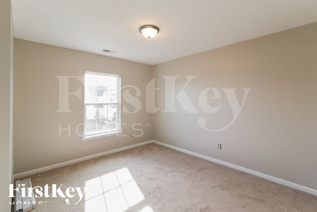 Building Photo - 202 Swamp Creek Ln