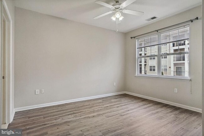 Building Photo - 12949 Centre Park Cir