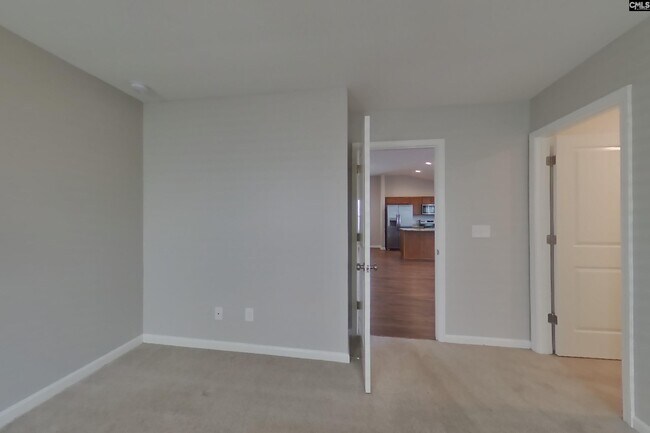 Building Photo - 711 Tallaran Rd