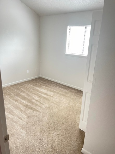 Building Photo - 1844 Larette Dr