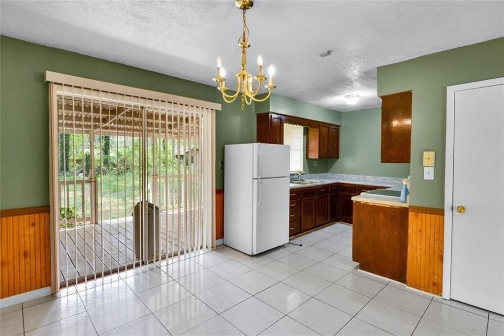 Building Photo - 8941 Ashwood Dr