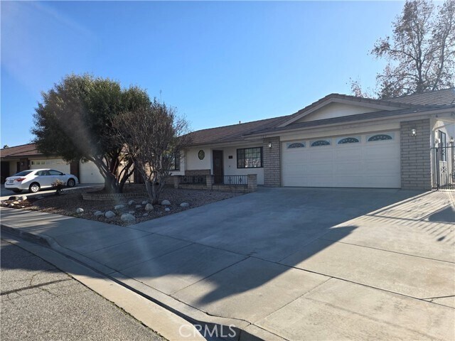 Building Photo - 727 Chardonnay Pl