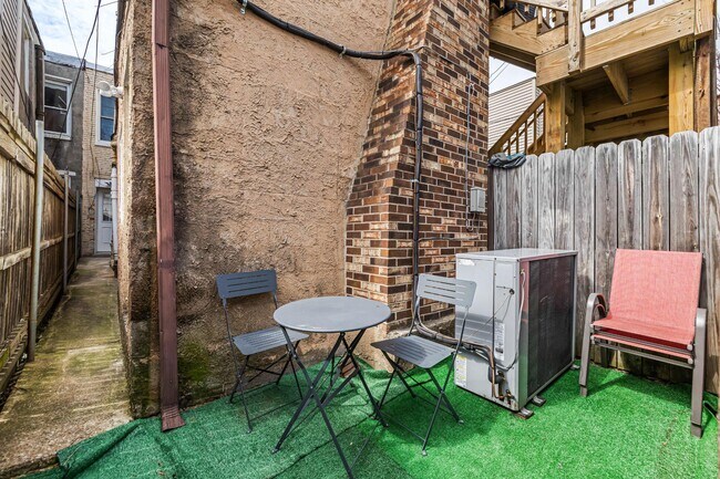 Building Photo - 1225 Patapsco St