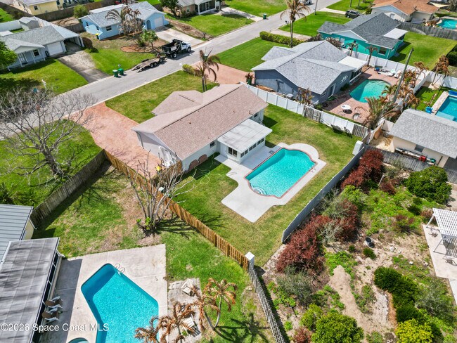 Building Photo - 2076 Abalone Ave