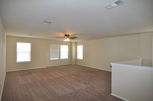 Building Photo - Traditional 5-3-2 in the heart of Roanoke!