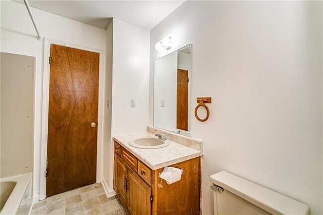 Building Photo - 4355 E Paulding Dr