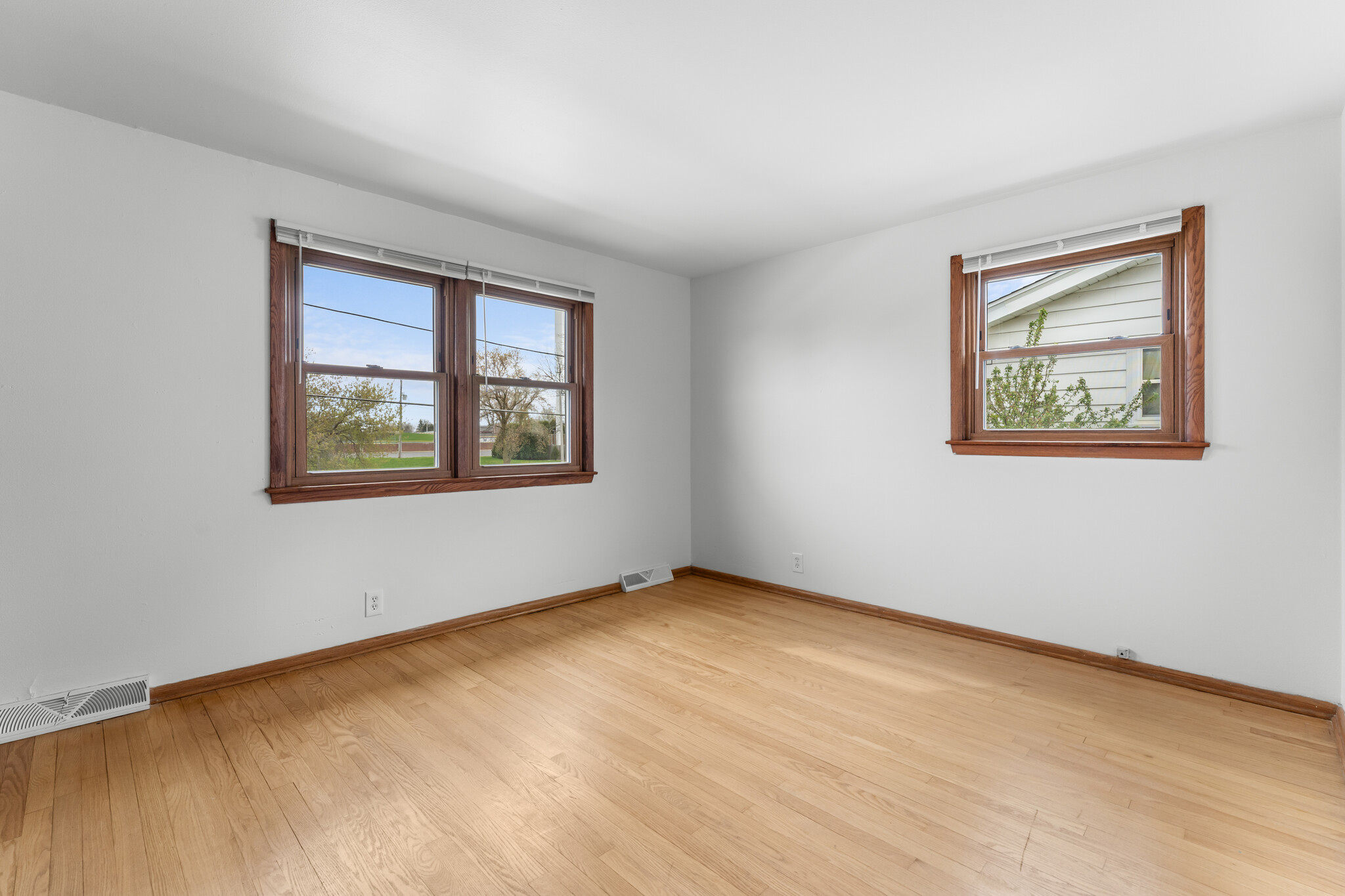 Building Photo - 5429 S 13th St