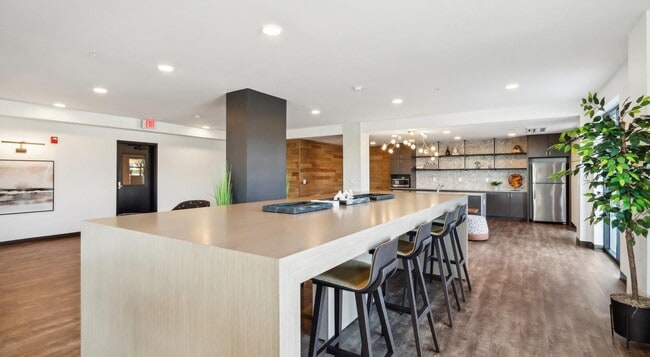 Building Photo - 5811 Main St