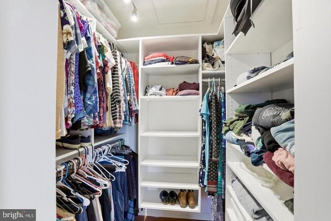 Building Photo - 4708 SUMMIT Rd