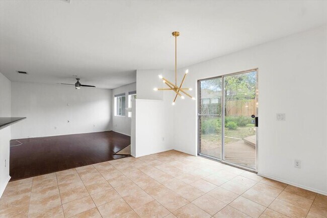 Building Photo - 6105 Back Bay Ln