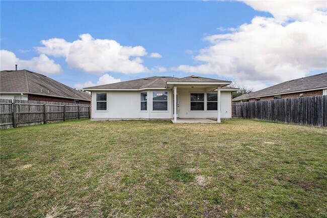 Building Photo - 2209 Pearson Way