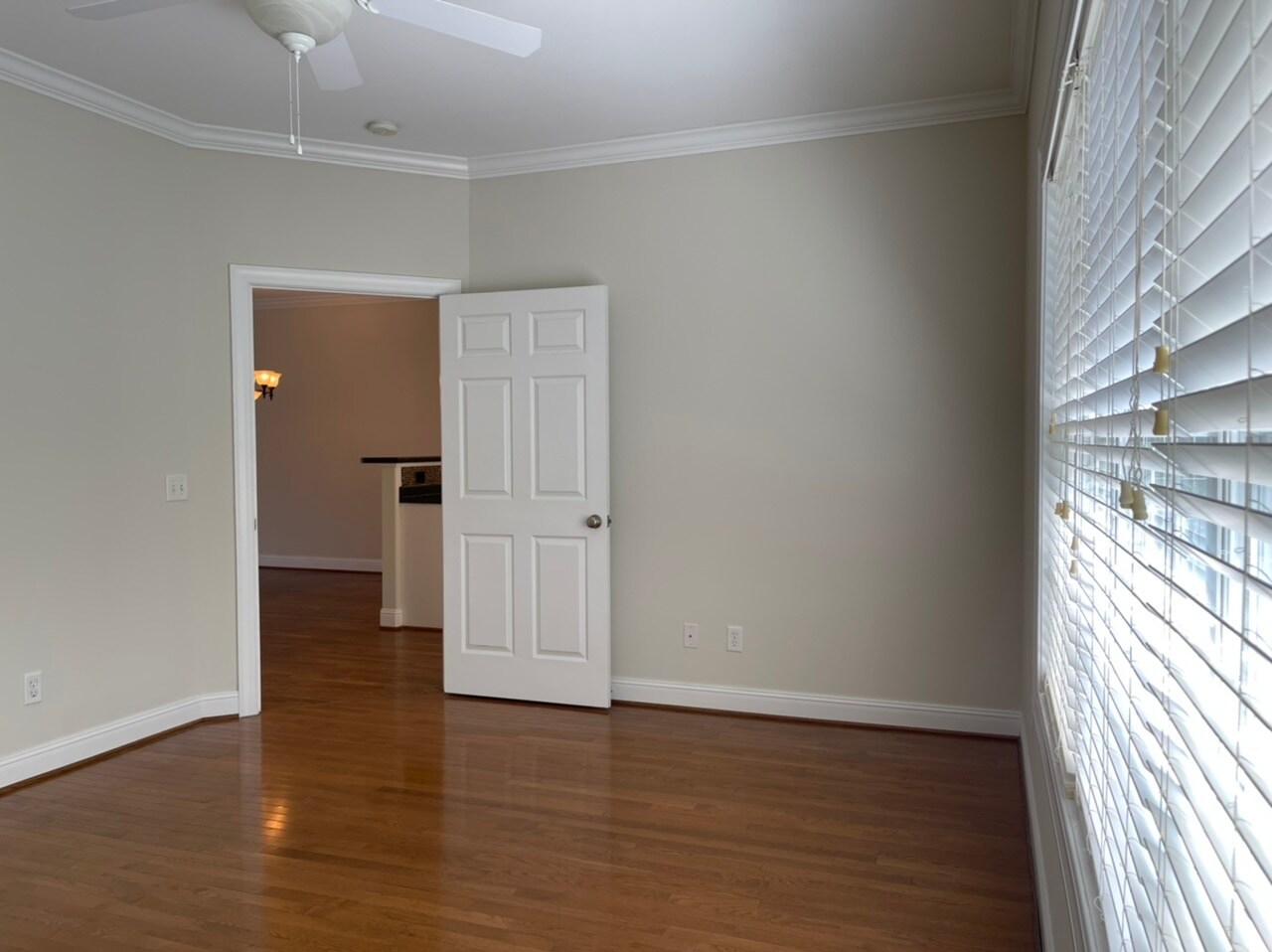 Building Photo - 144 Saint James Pl