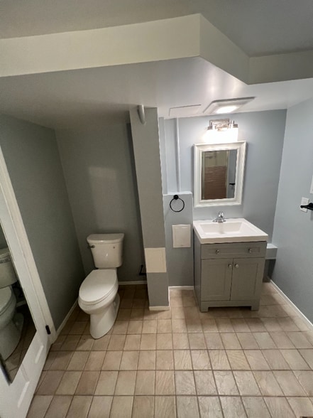 Building Photo - 179 Longview Ave