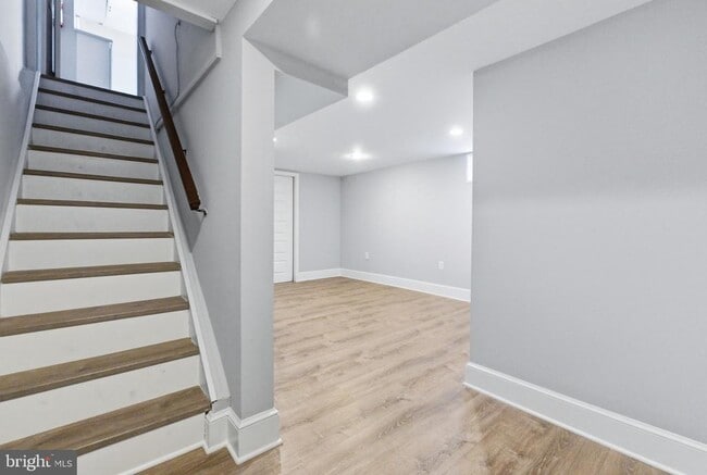 Building Photo - 43 Freeman St