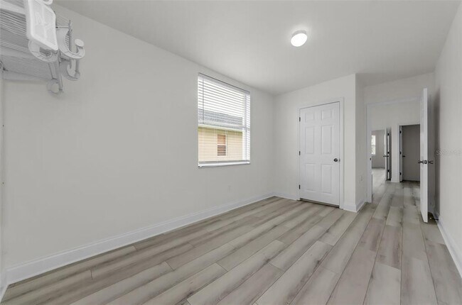 Building Photo - 3033 Stonegate Falls Dr