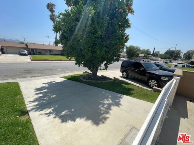 Building Photo - 2615 Elizondo Ave