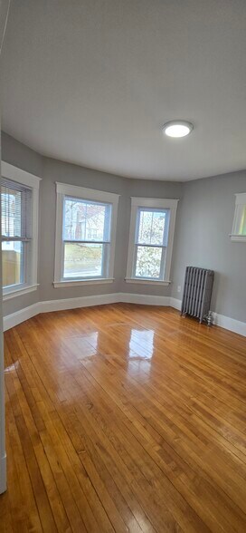 Building Photo - 860 Beech St
