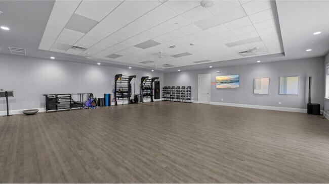 Building Photo - 14041 Heritage Landing Blvd